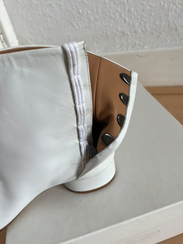 Maison Margiela Tabi Leather Ankle Boots – White – EU37 / UK4 / US7