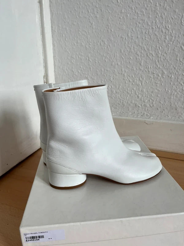 Maison Margiela Tabi Leather Ankle Boots – White – EU37 / UK4 / US7