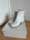 Maison Margiela Tabi Leather Ankle Boots – White – EU37 / UK4 / US7