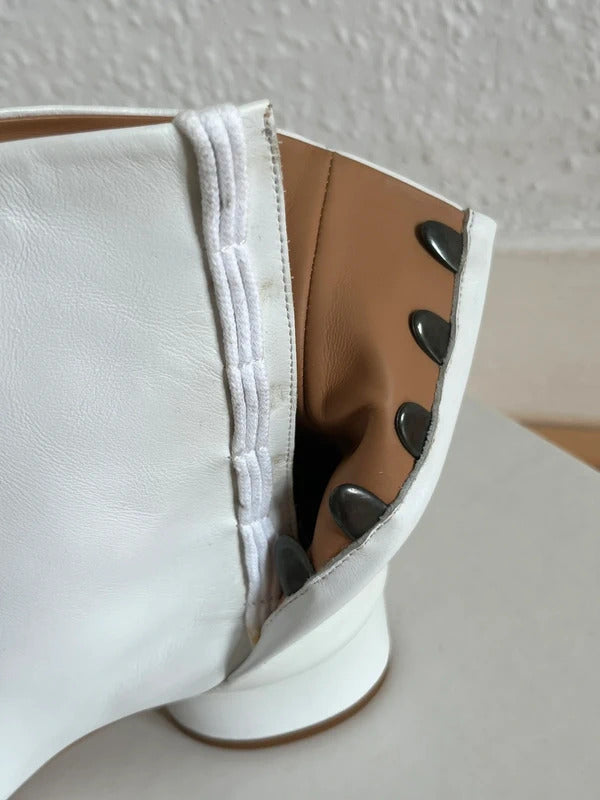 Maison Margiela Tabi Leather Ankle Boots – White – EU37 / UK4 / US7