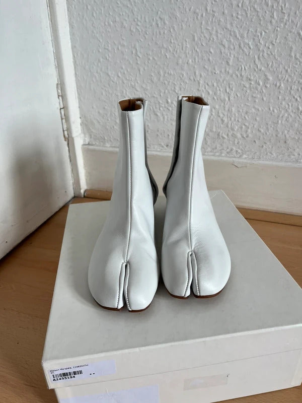 Maison Margiela Tabi Leather Ankle Boots – White – EU37 / UK4 / US7