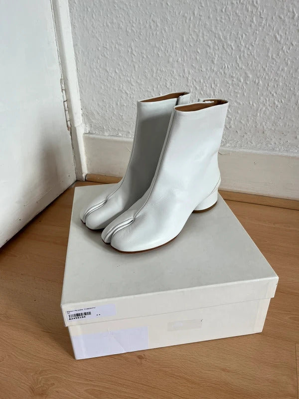 Maison Margiela Tabi Leather Ankle Boots – White – EU37 / UK4 / US7